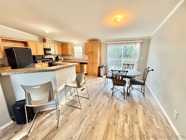 1176 Stephens Road, Eufaula, OK 74432