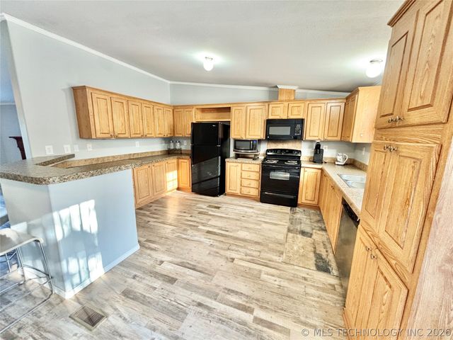 1176 Stephens Road, Eufaula, OK 74432