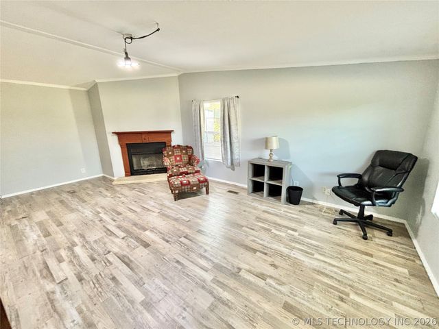 1176 Stephens Road, Eufaula, OK 74432
