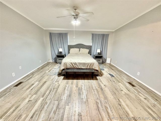 1176 Stephens Road, Eufaula, OK 74432