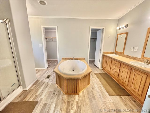 1176 Stephens Road, Eufaula, OK 74432