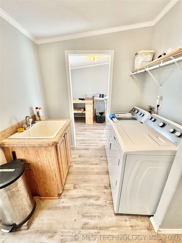 1176 Stephens Road, Eufaula, OK 74432