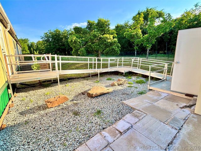 1176 Stephens Road, Eufaula, OK 74432
