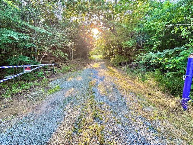 1176 Stephens Road, Eufaula, OK 74432