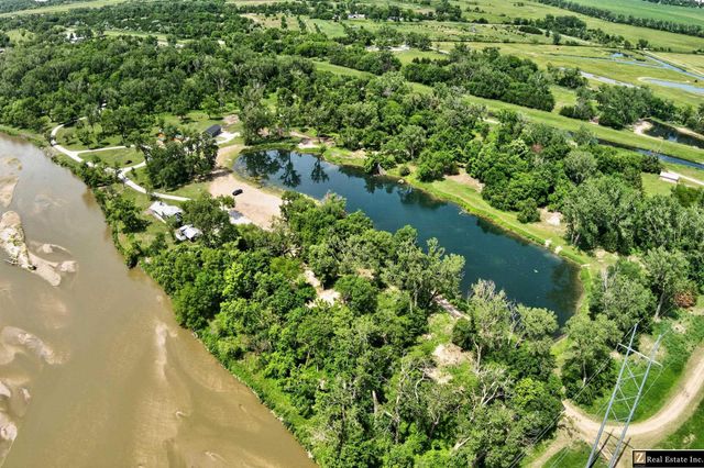 28407 W Maple Road, Waterloo, NE 68069