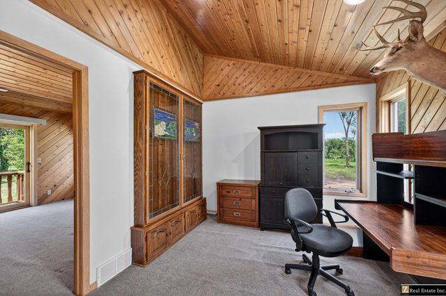 28407 W Maple Road, Waterloo, NE 68069