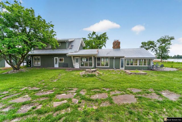28407 W Maple Road, Waterloo, NE 68069