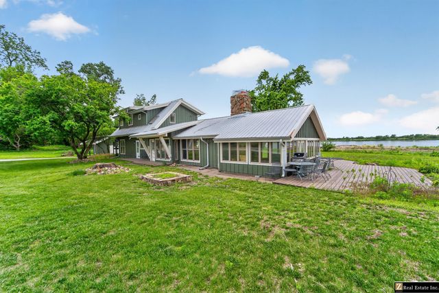 28407 W Maple Road, Waterloo, NE 68069