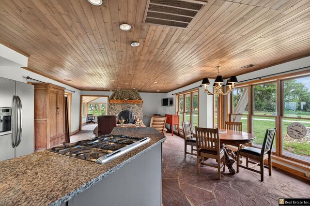 28407 W Maple Road, Waterloo, NE 68069