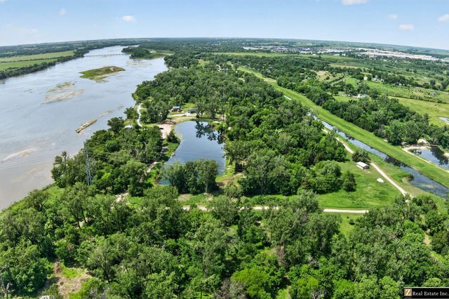 28407 W Maple Road, Waterloo, NE 68069