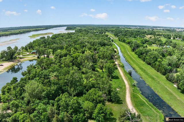28407 W Maple Road, Waterloo, NE 68069