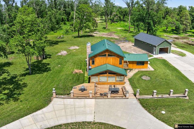 28407 W Maple Road, Waterloo, NE 68069