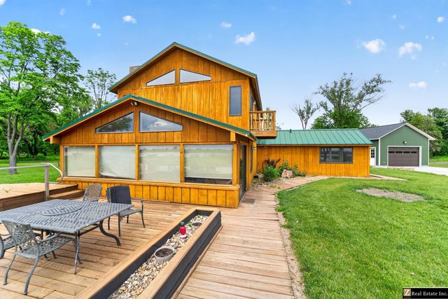 28407 W Maple Road, Waterloo, NE 68069
