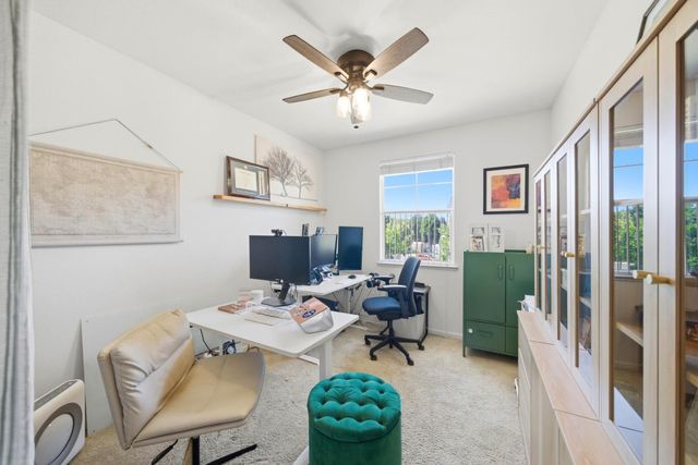 390 Soaring Hawk Ln, Sacramento, CA 95833