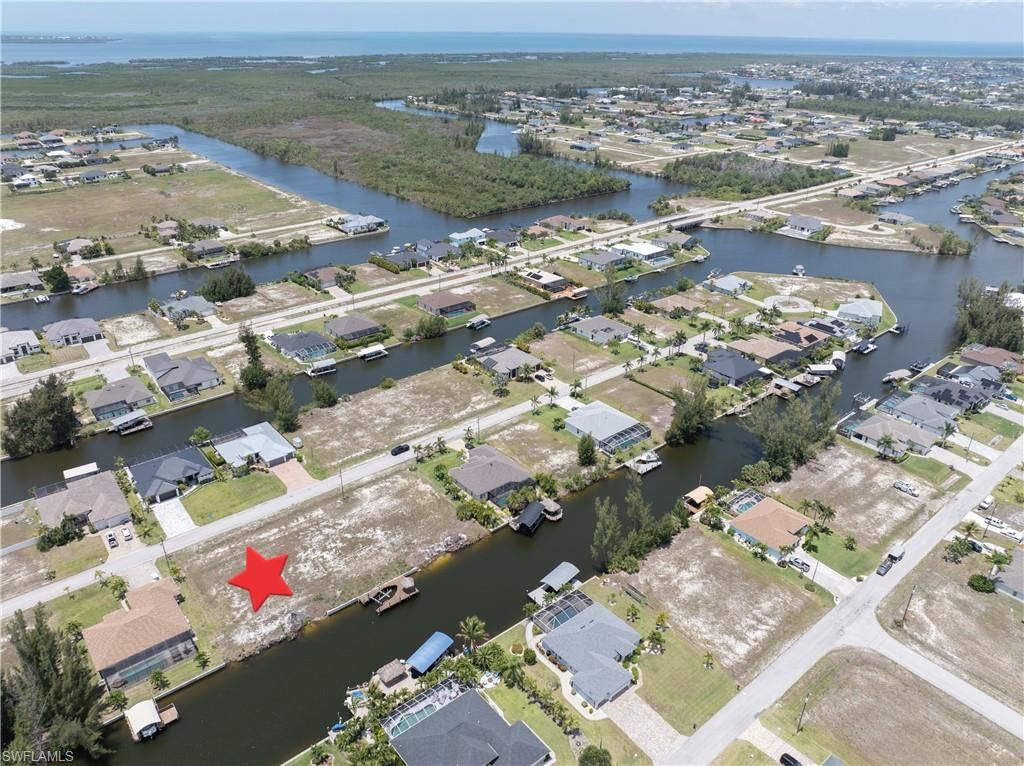 Image 12 of property listing at 1637 NW 39th AVE, Cape Coral, FL 33993