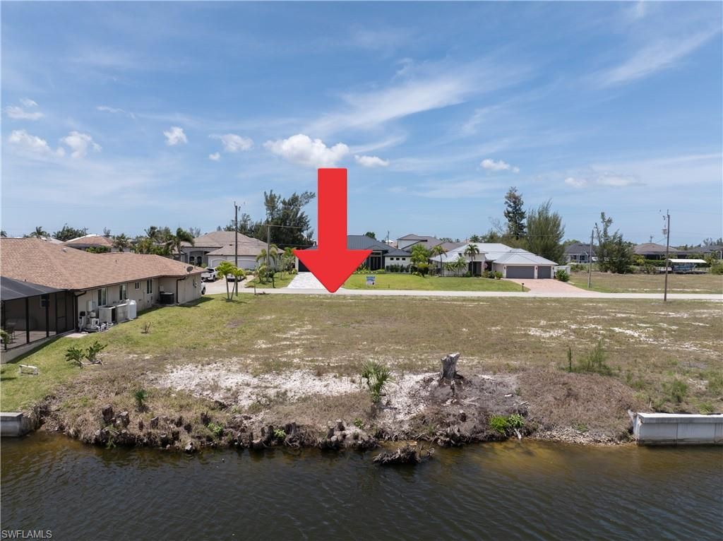 Image 13 of property listing at 1637 NW 39th AVE, Cape Coral, FL 33993