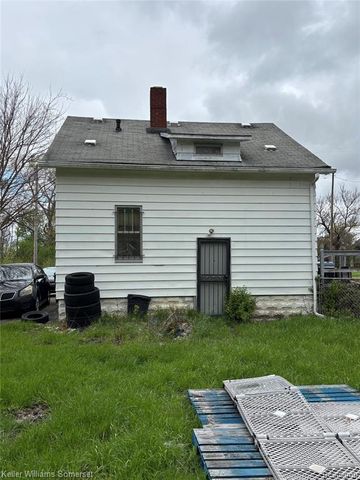 766 E Austin Avenue, Flint, MI 48505