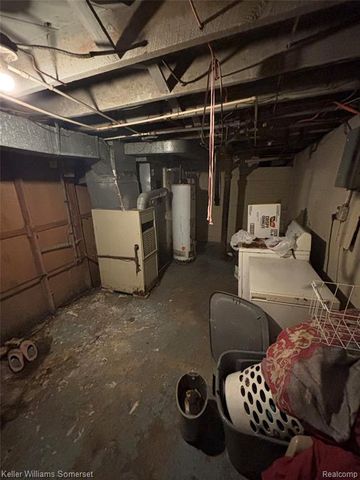 766 E Austin Avenue, Flint, MI 48505