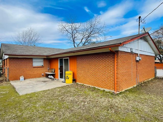 1701 Warren Lane, Fort Worth, TX 76112