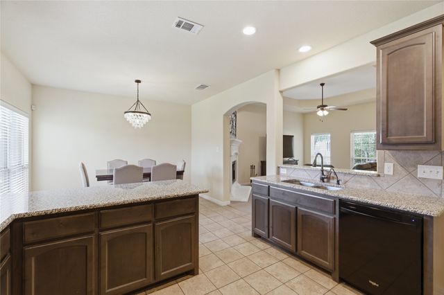 508 Kriston Drive, Azle, TX 76020