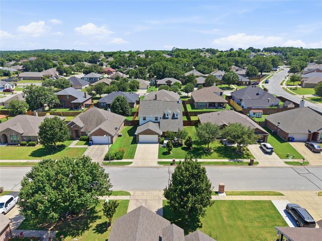 508 Kriston Drive, Azle, TX 76020