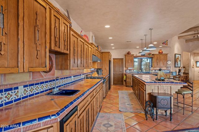 2160 N VULTURE MINE Road, Wickenburg, AZ 85390