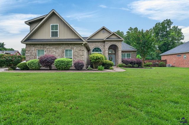 103 Rawlins Point, Perry, GA 31069