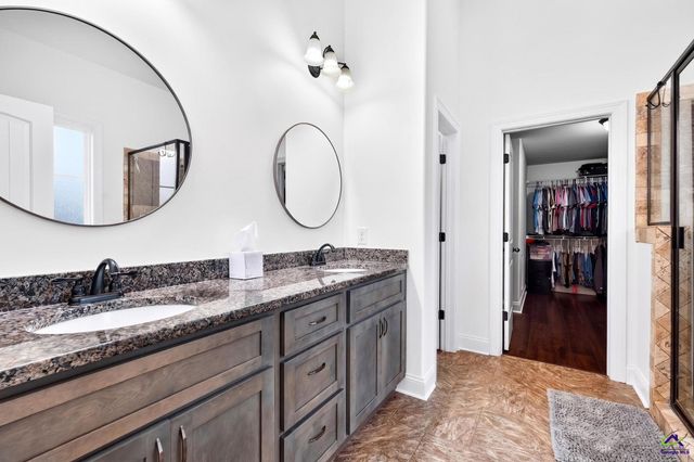 103 Rawlins Point, Perry, GA 31069