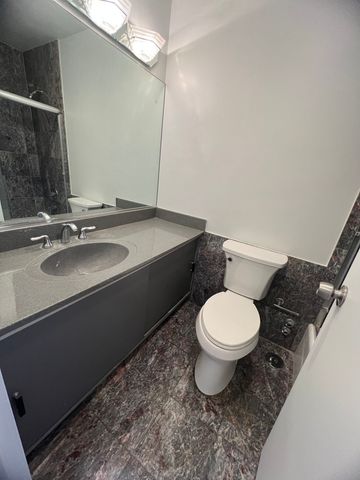 2400 N Lakeview Avenue 2102, Chicago, IL 60614