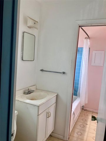 1313 N Noble Road, Texas City, TX 77591