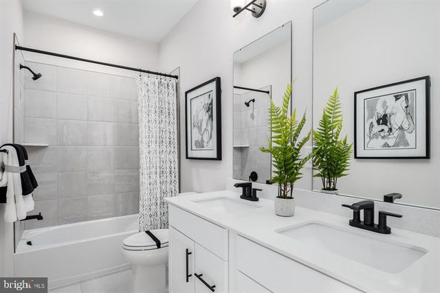 56 RAIL YARD DR, Enola, PA 17025