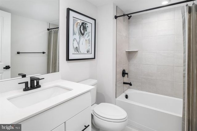 56 RAIL YARD DR, Enola, PA 17025