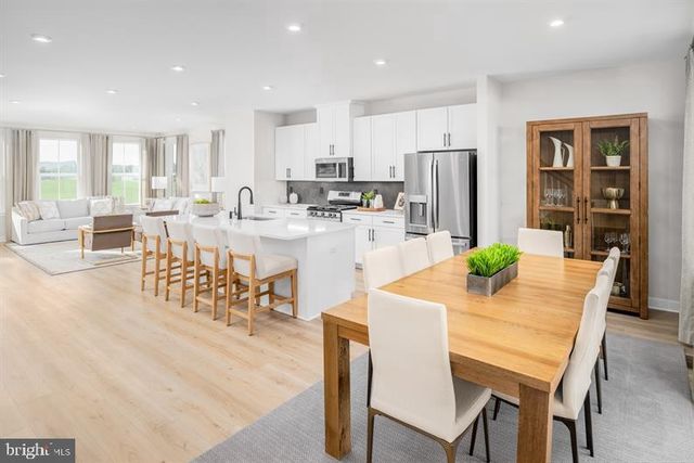 56 RAIL YARD DR, Enola, PA 17025