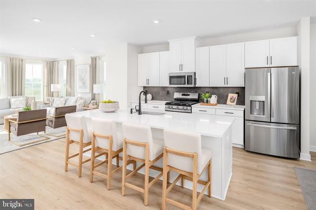 56 RAIL YARD DR, Enola, PA 17025