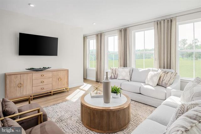 56 RAIL YARD DR, Enola, PA 17025