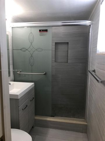 4550 SW 67th Ave 7, Miami, FL 33155