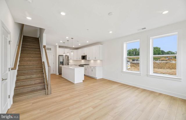 518 PARKVIEW AVE, Gaithersburg, MD 20878