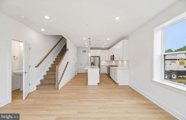 518 PARKVIEW AVE, Gaithersburg, MD 20878