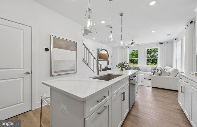 518 PARKVIEW AVE, Gaithersburg, MD 20878