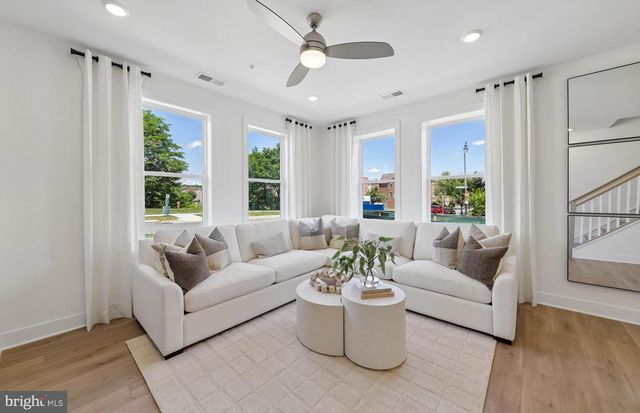 518 PARKVIEW AVE, Gaithersburg, MD 20878