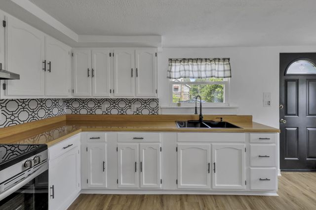 19616 North Street, Laurelville, OH 43135