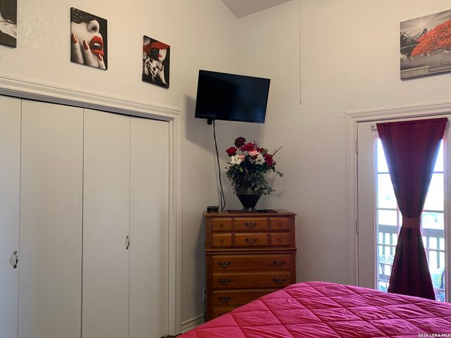 18035 FM 306 Apt 104, Canyon Lake, TX 78133