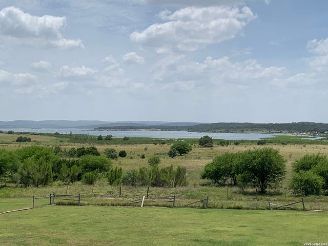18035 FM 306 Apt 104, Canyon Lake, TX 78133