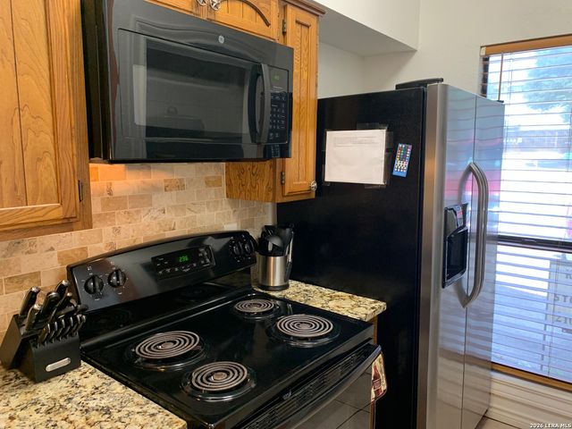 18035 FM 306 Apt 104, Canyon Lake, TX 78133