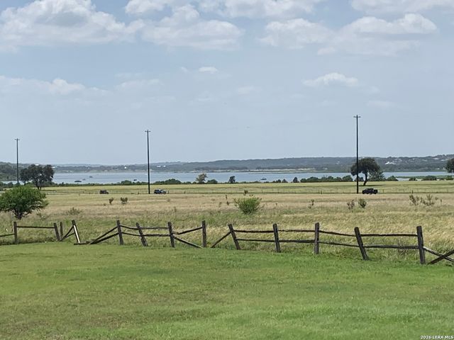 18035 FM 306 Apt 104, Canyon Lake, TX 78133