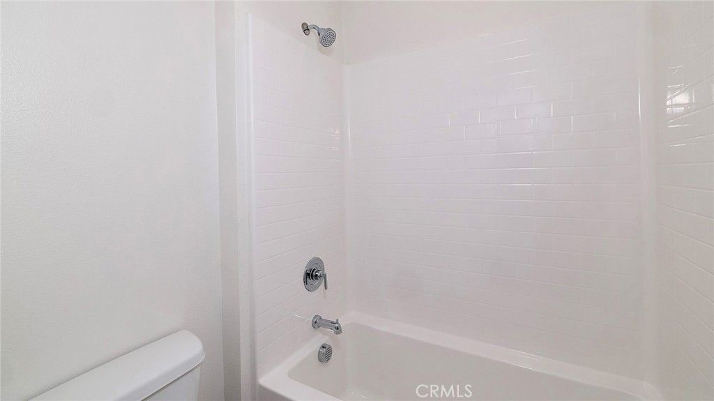 Image 18 of property listing at 12903 Paradiso Dr 301, Eastvale, CA 92880