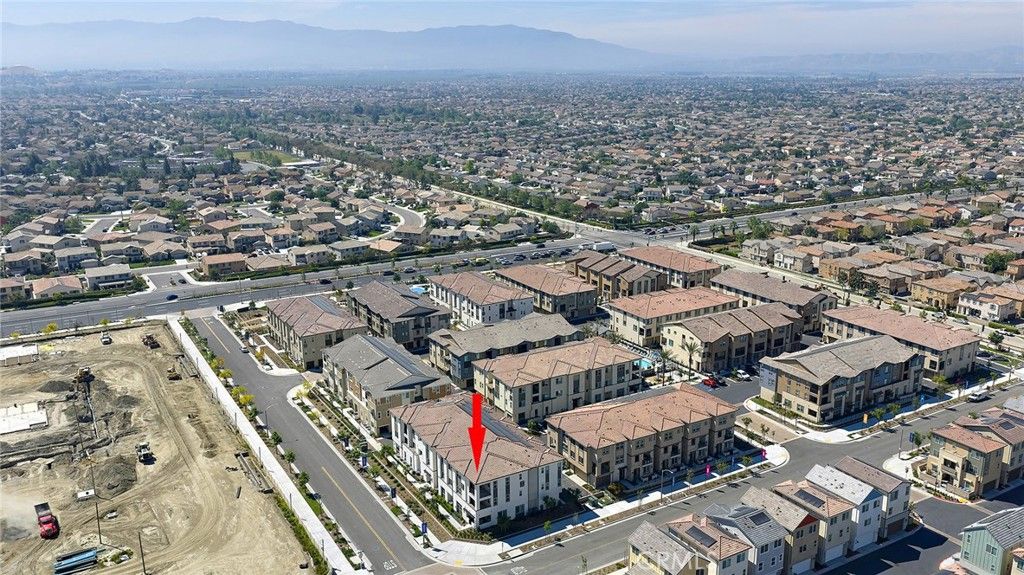 Image 22 of property listing at 12903 Paradiso Dr 301, Eastvale, CA 92880