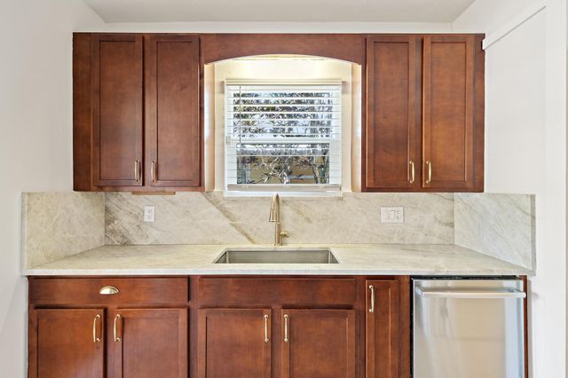 315 Hawthorne Drive, Lake Park, FL 33403