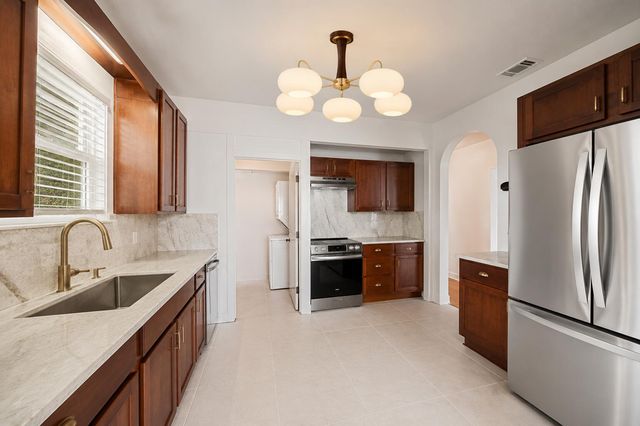 315 Hawthorne Drive, Lake Park, FL 33403