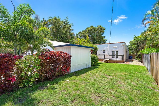 315 Hawthorne Drive, Lake Park, FL 33403